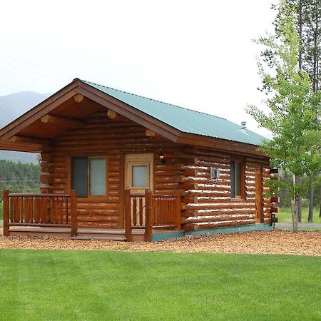 Silverwolf Log Chalets Coram Buitenkant foto